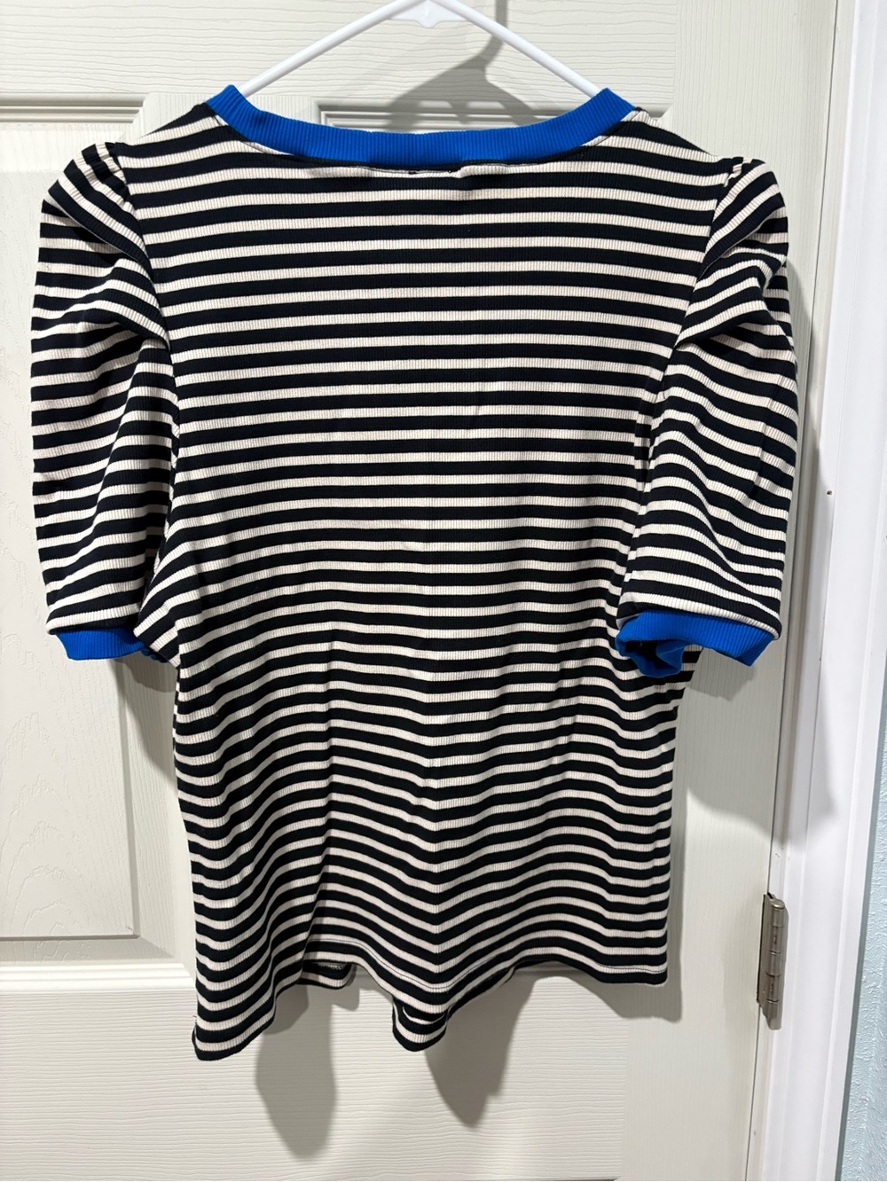 Maeve Puff Sleeves Striped top - Picture 2 of 9